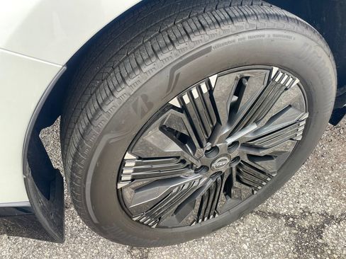 Used 2025 Nissan Murano Platinum w/ Cargo Package AWD/4WD image 9