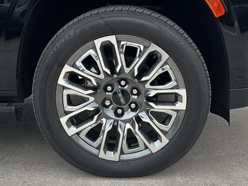 Used 2024 GMC Yukon Denali Ultimate image 32