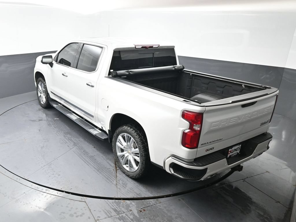 Used 2022 Chevrolet Silverado 1500 High Country w/ High Country Premium Package AWD/4WD image 59