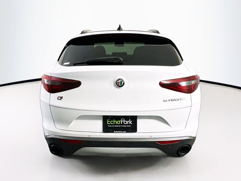 Used 2022 Alfa Romeo Stelvio Ti image 7