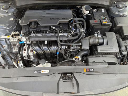 Used 2025 Hyundai Elantra Limited image 29