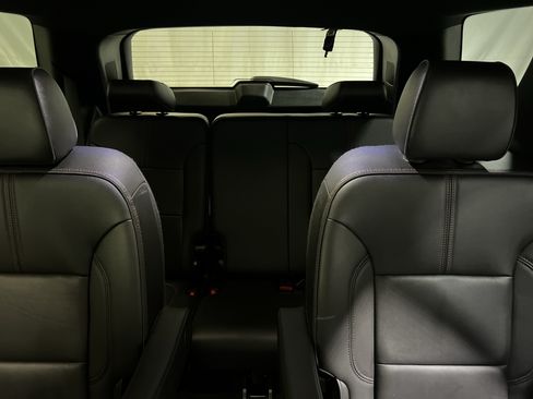Certified 2023 Chevrolet Traverse RS w/ LPO, Floor Liner Package AWD/4WD image 19