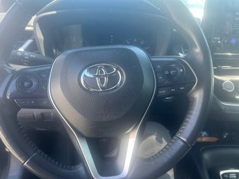 Used 2024 Toyota Corolla SE FWD image 3