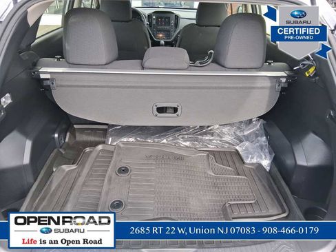 Certified 2025 Subaru Impreza 2.0i image 9