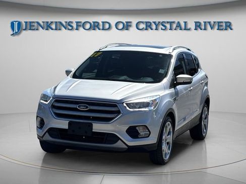 Used 2017 Ford Escape Titanium image 2