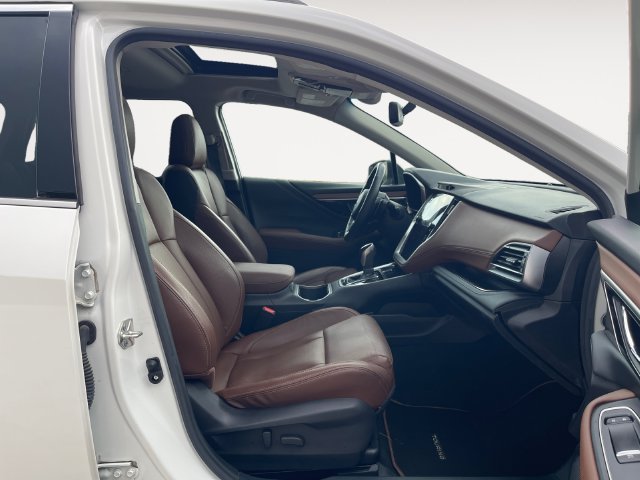 Used 2020 Subaru Outback Touring AWD/4WD image 15