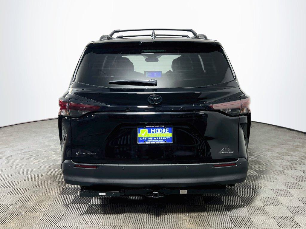 New 2026 Toyota Sienna XLE Woodland Edition AWD/4WD image 6