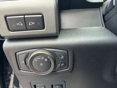 Used 2019 Ford F150 Raptor w/ Equipment Group 802A Luxury AWD/4WD image 39