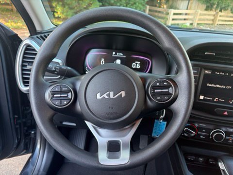 Used 2024 Kia Soul LX FWD image 17