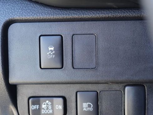 Certified 2023 Toyota Tacoma SR AWD/4WD image 18