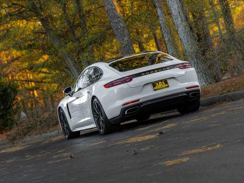 Used 2017 Porsche Panamera image 51