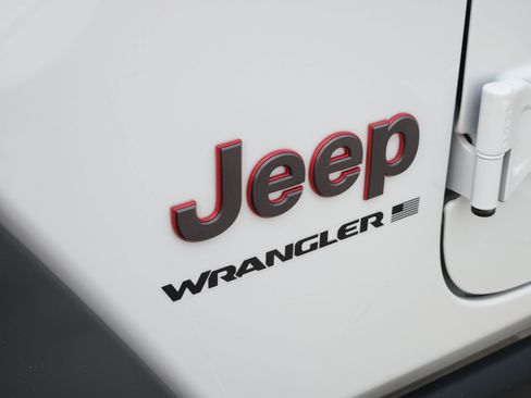 Used 2024 Jeep Wrangler Unlimited Rubicon AWD/4WD image 37