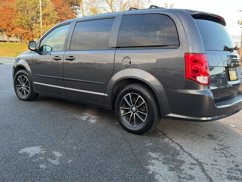 Used 2017 Dodge Grand Caravan GT image 5