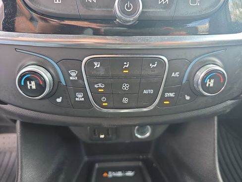 Certified 2023 Chevrolet Traverse LT AWD/4WD image 22