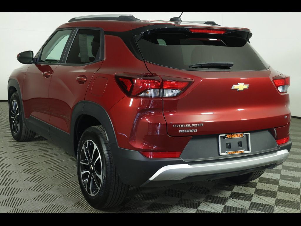 Used 2025 Chevrolet TrailBlazer LT FWD image 15