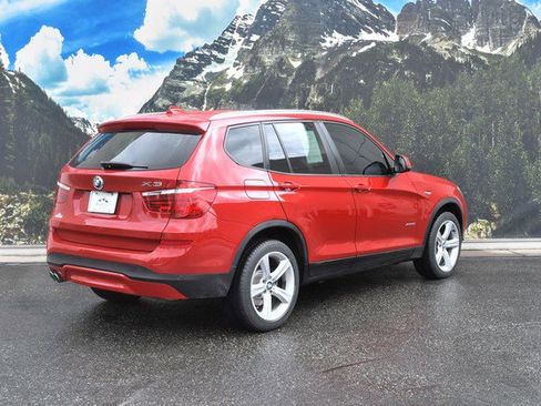 Used 2017 BMW X3 xDrive28i image 3