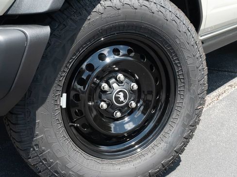 New 2026 Ford Bronco Big Bend w/ Black Diamond Package AWD/4WD image 2