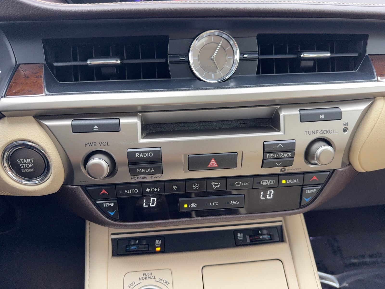 Used 2017 Lexus ES 350 w/ Premium Package FWD image 28