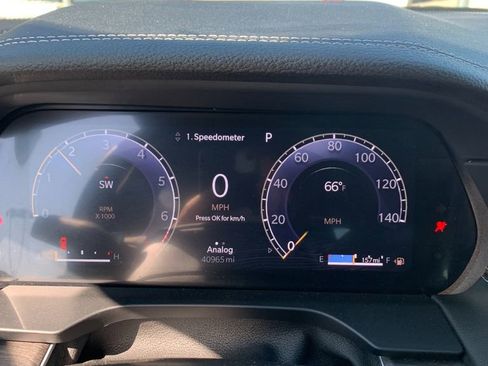 Used 2024 Jeep Grand Cherokee L Limited w/ Luxury Tech Group II AWD/4WD image 4