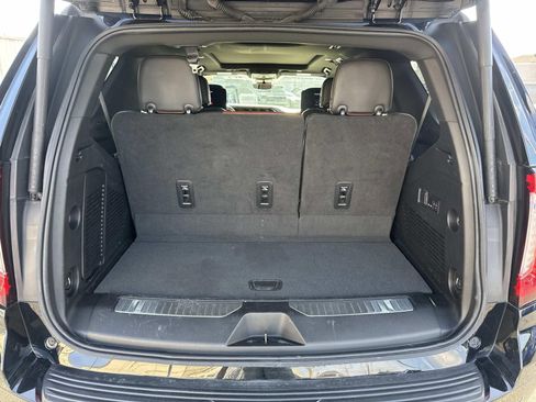 Used 2023 GMC Yukon Denali Ultimate image 8