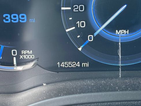 Used 2019 Cadillac Escalade ESV Platinum RWD image 6