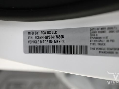 New 2026 RAM 1500 Express AWD/4WD image 37