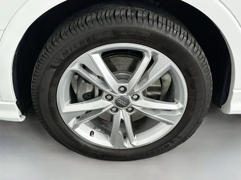 Used 2020 Audi Q3 2.0T Premium w/ Convenience Package image 31