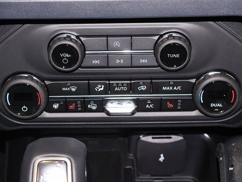 New 2025 Ford Bronco Outer Banks w/ Sasquatch Package image 24