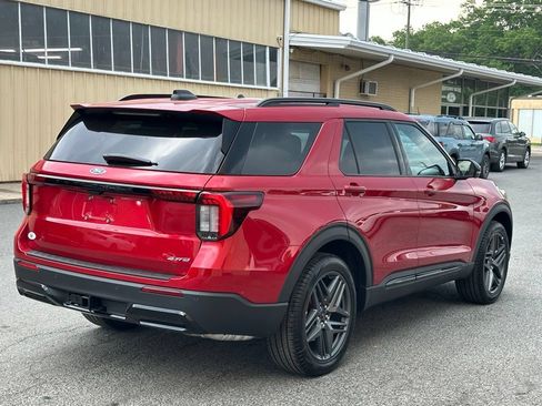 New 2026 Ford Explorer ST-Line w/ ST-Line Street Pack AWD/4WD image 9