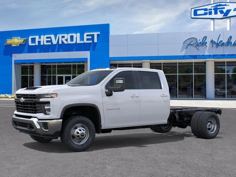 New 2026 Chevrolet Silverado 3500 W/T w/ WT Convenience Package image 3