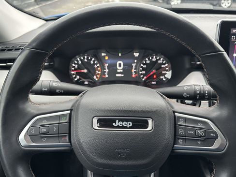 Used 2022 Jeep Compass Limited image 21