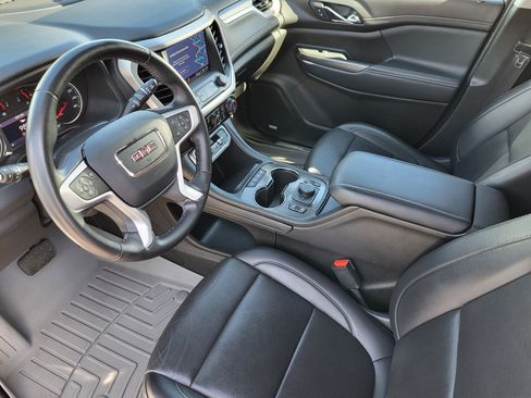 Used 2023 GMC Acadia SLT AWD/4WD image 10