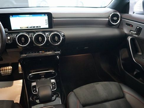 Used 2020 Mercedes-Benz CLA 250 CLA 250 image 13