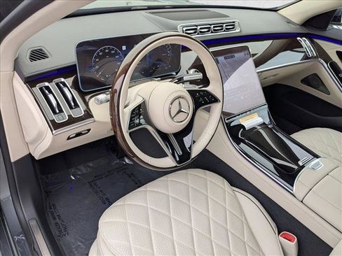 New 2026 Mercedes-Benz S 580e 4MATIC Sedan image 3