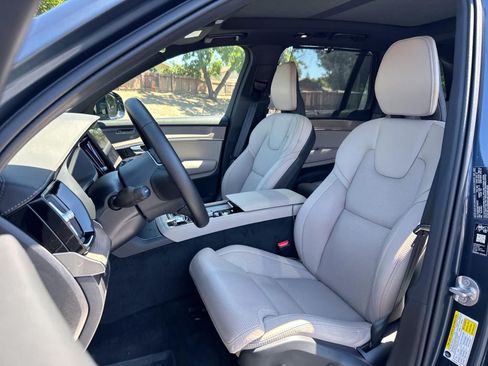Used 2026 Volvo XC90 B6 Ultra w/ Protection Package Premier AWD/4WD image 4