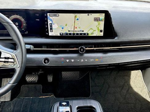 Certified 2024 Nissan Ariya AWD image 18