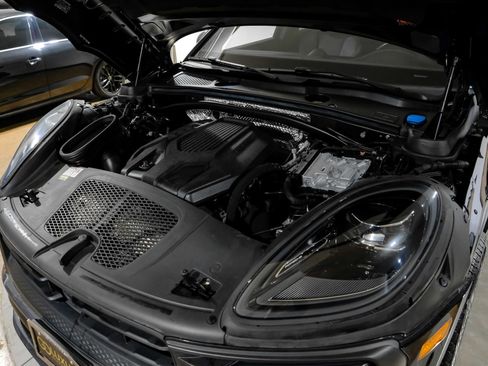 Used 2023 Porsche Macan Turbo AWD/4WD image 50