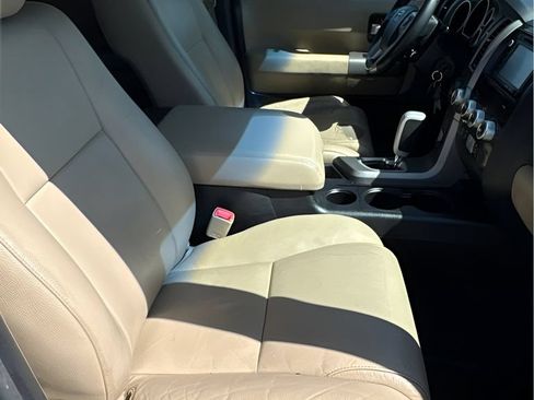 Used 2015 Toyota Sequoia Limited RWD image 23