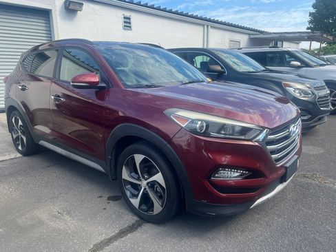 Used 2017 Hyundai Tucson Limited w/ Limited Ultimate Package 03 FWD image 2