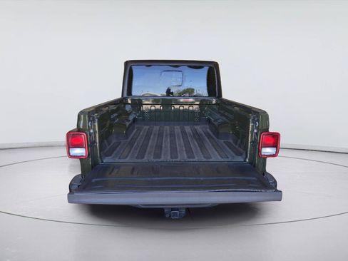 Used 2023 Jeep Gladiator Sport AWD/4WD image 24