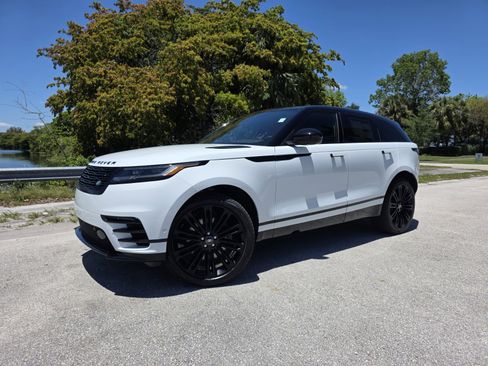 Used 2026 Land Rover Range Rover Velar Dynamic SE AWD/4WD image 1