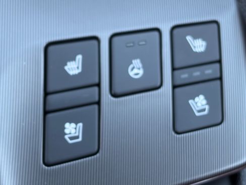 Certified 2026 Kia Sportage SX FWD image 30