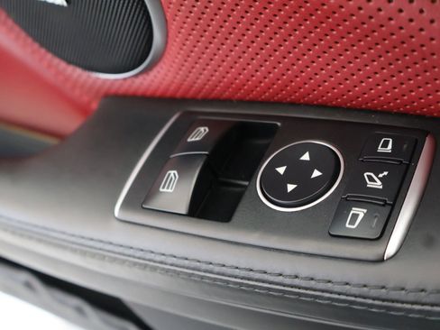 Used 2018 Mercedes-Benz SLC 43 AMG image 23