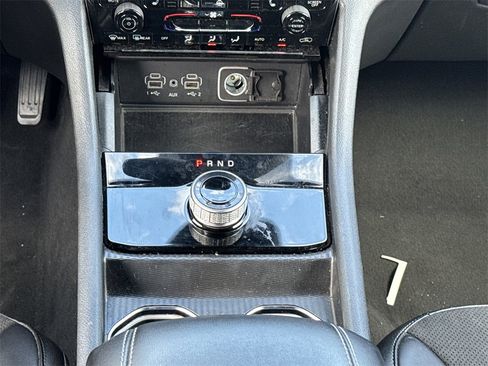 Used 2024 Jeep Grand Cherokee L Laredo image 13