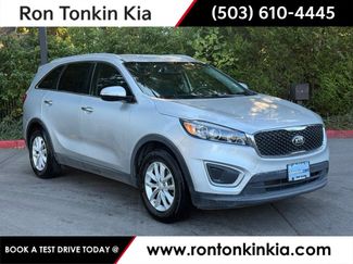 Used 2018 Kia Sorento FWD video 1