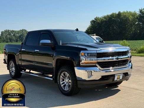 Used 2018 Chevrolet Silverado 1500 LT w/ All Star Edition AWD/4WD image 3