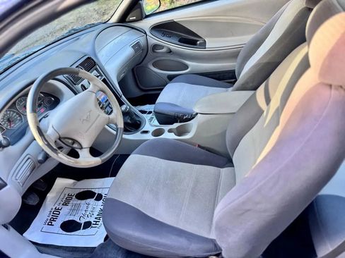 Used 2002 Ford Mustang Coupe image 9