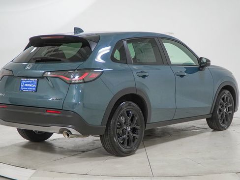 Used 2025 Honda HR-V Sport image 11