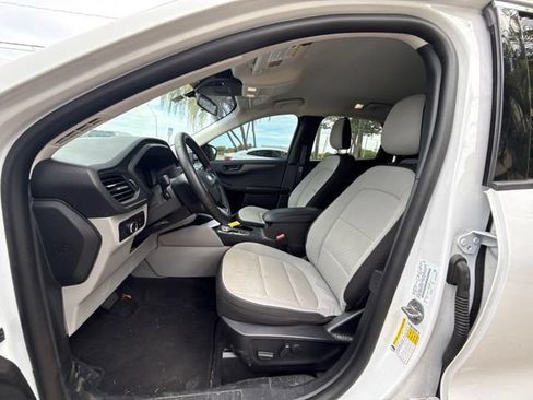 Used 2024 Ford Escape Active FWD image 2