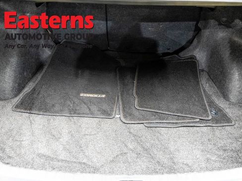 Used 2016 Toyota Corolla LE FWD image 9